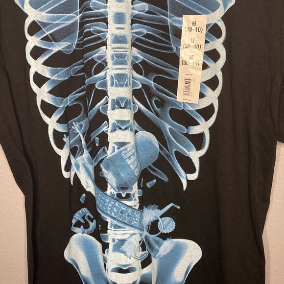 NWT New Halloween Tee T-shirt Rib Cage Glow in the Dark Costume Size Medium - Picture 3 of 8